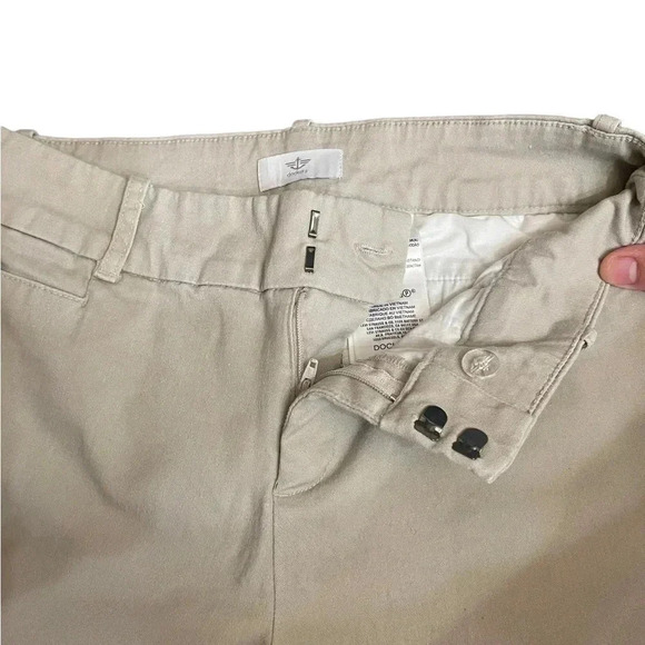 Dockers Light Khaki Straight Leg Cotton  Work Office Pants Women’s size 4 - Picture 4 of 11